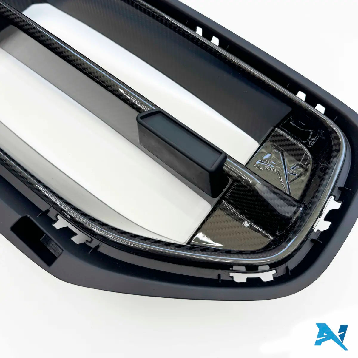 ALPHA-N Halter Grill für LCI-Logo passend für BMW M2 G87 | G87Parts.de