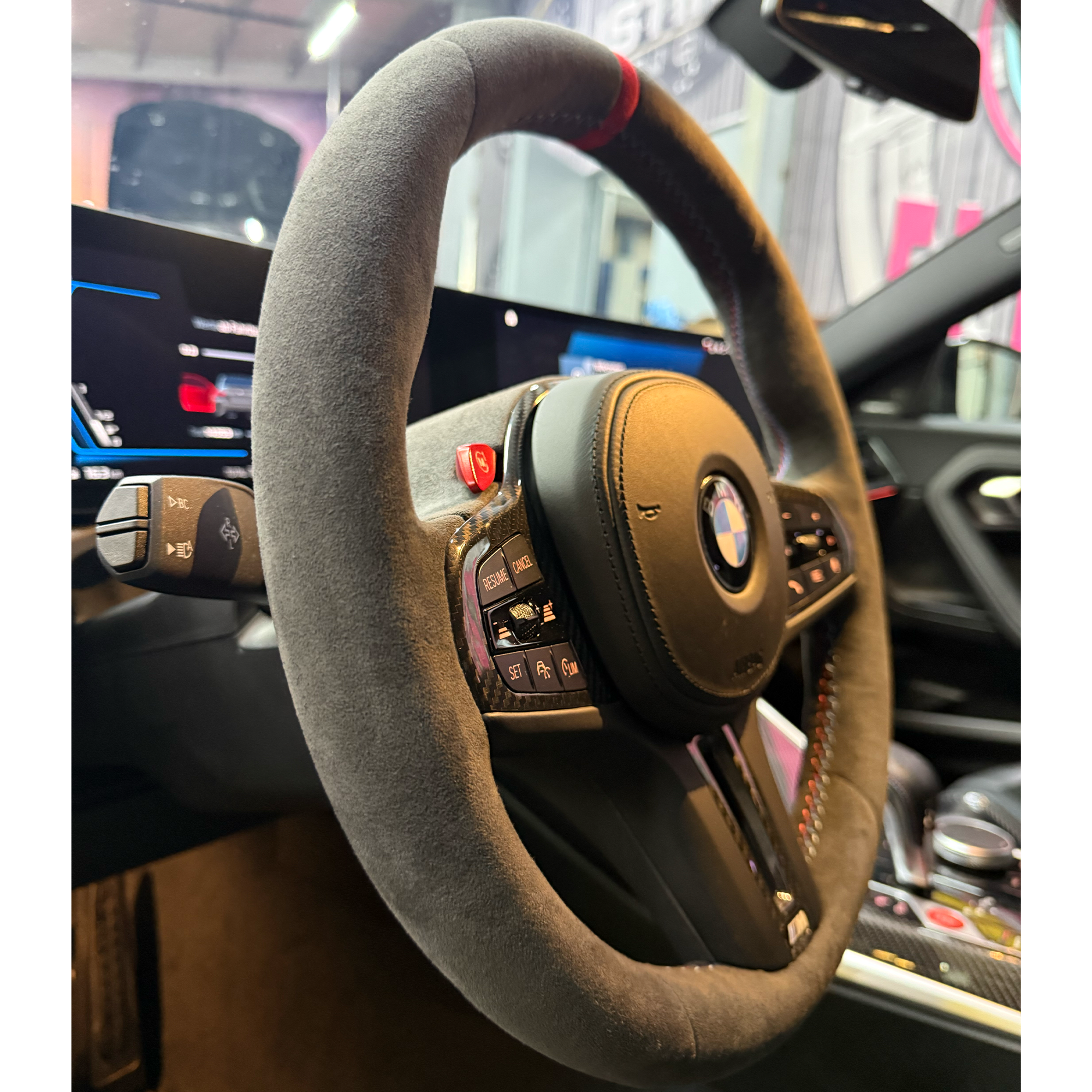 Lenkradveredelung Sattlerei BMW M2 G87 Alcantara | G87Parts.de