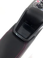 Aulitzky Tuning Armlehne Alcantara / Leder für BMW M2/M3/M4 (G80/G81/G82/G83/G87) passend für BMW M2 G87